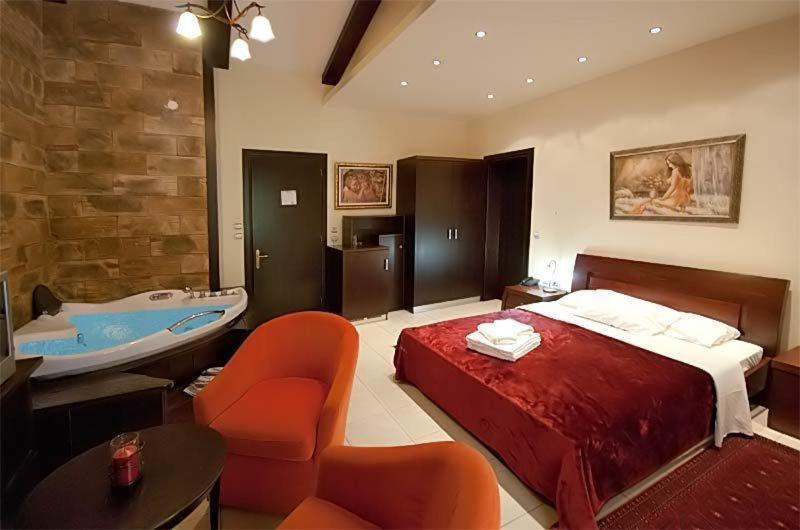Nostos Hotel Káto Loutrákion الغرفة الصورة
