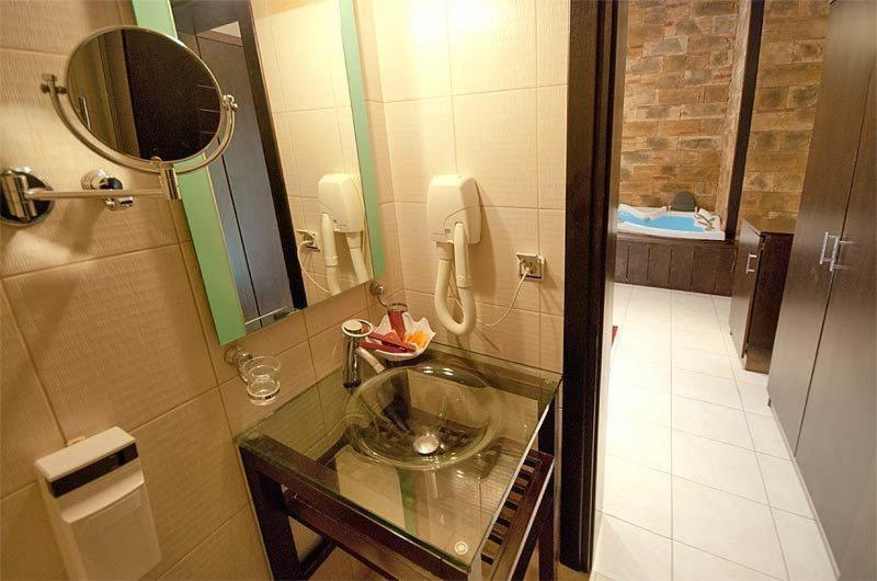 Nostos Hotel Káto Loutrákion الغرفة الصورة