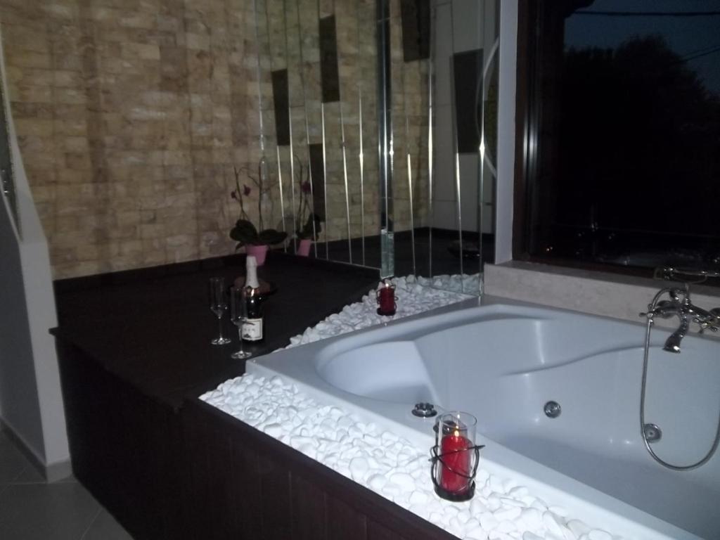 Nostos Hotel Káto Loutrákion الغرفة الصورة